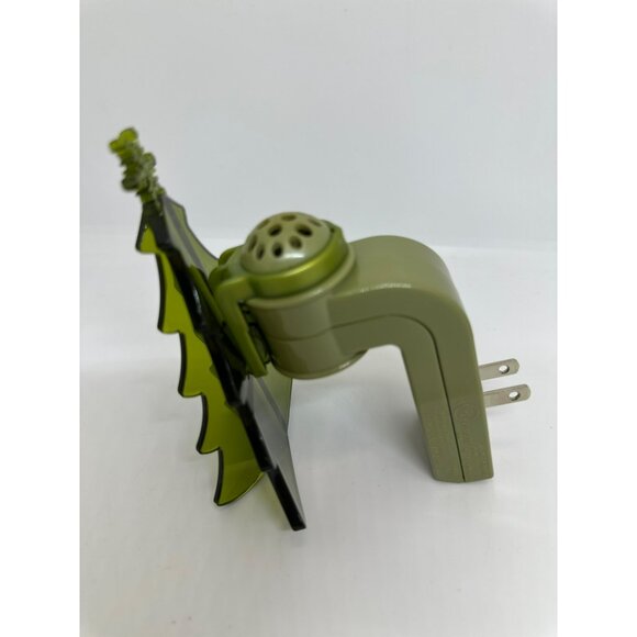 Bath & Body Works Wallflower Diffuser Plug-in Christmas Tree Green 3D Set of 2 - Picture 6 of 6